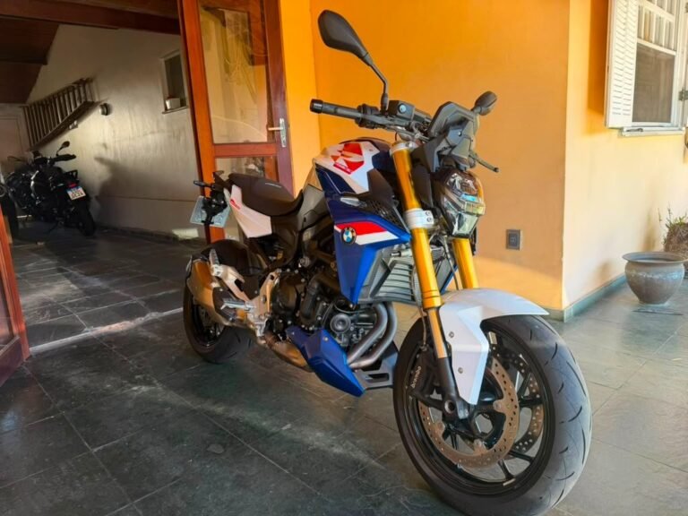 BMW F900R