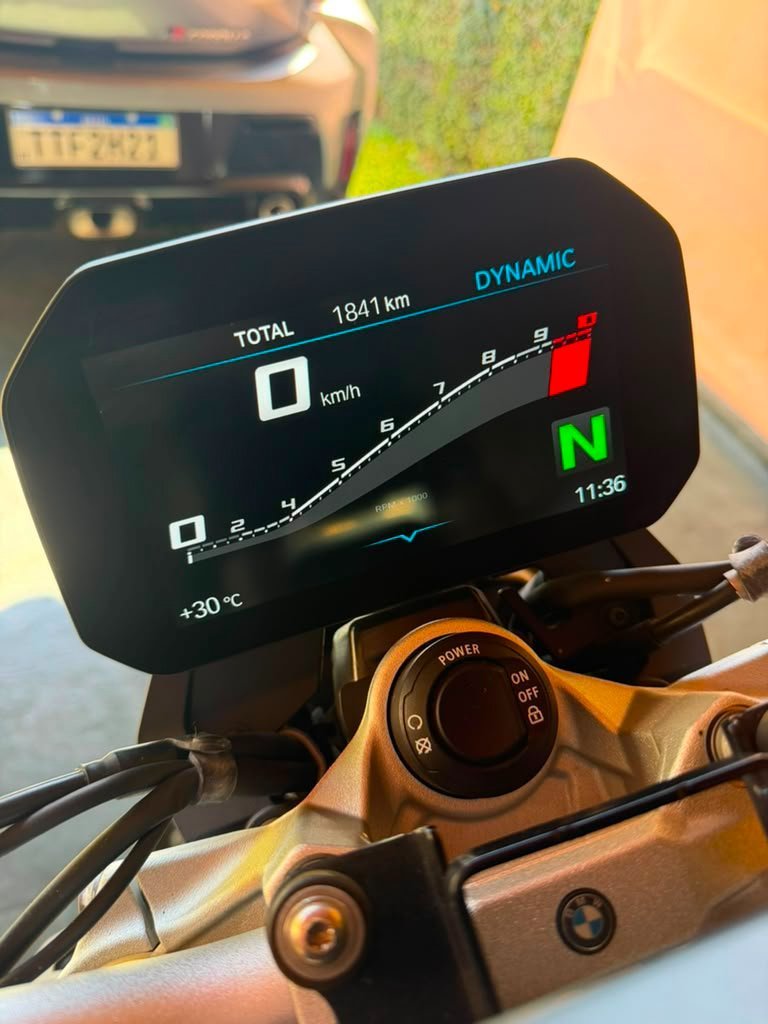 BMW F900R