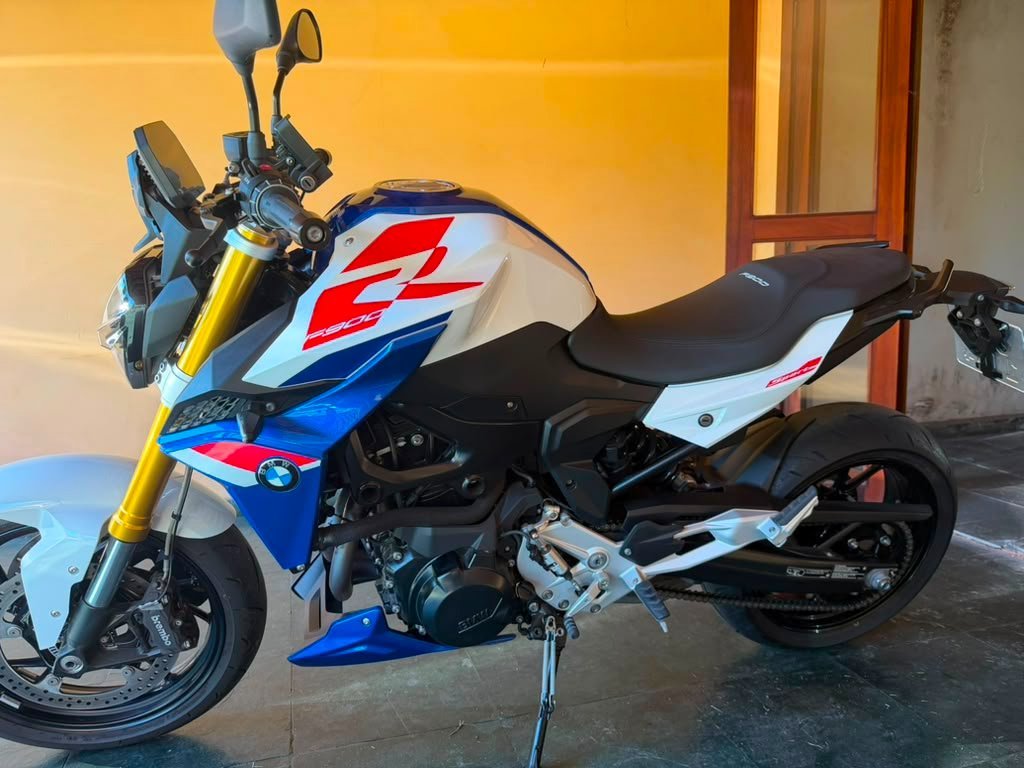 BMW F900R