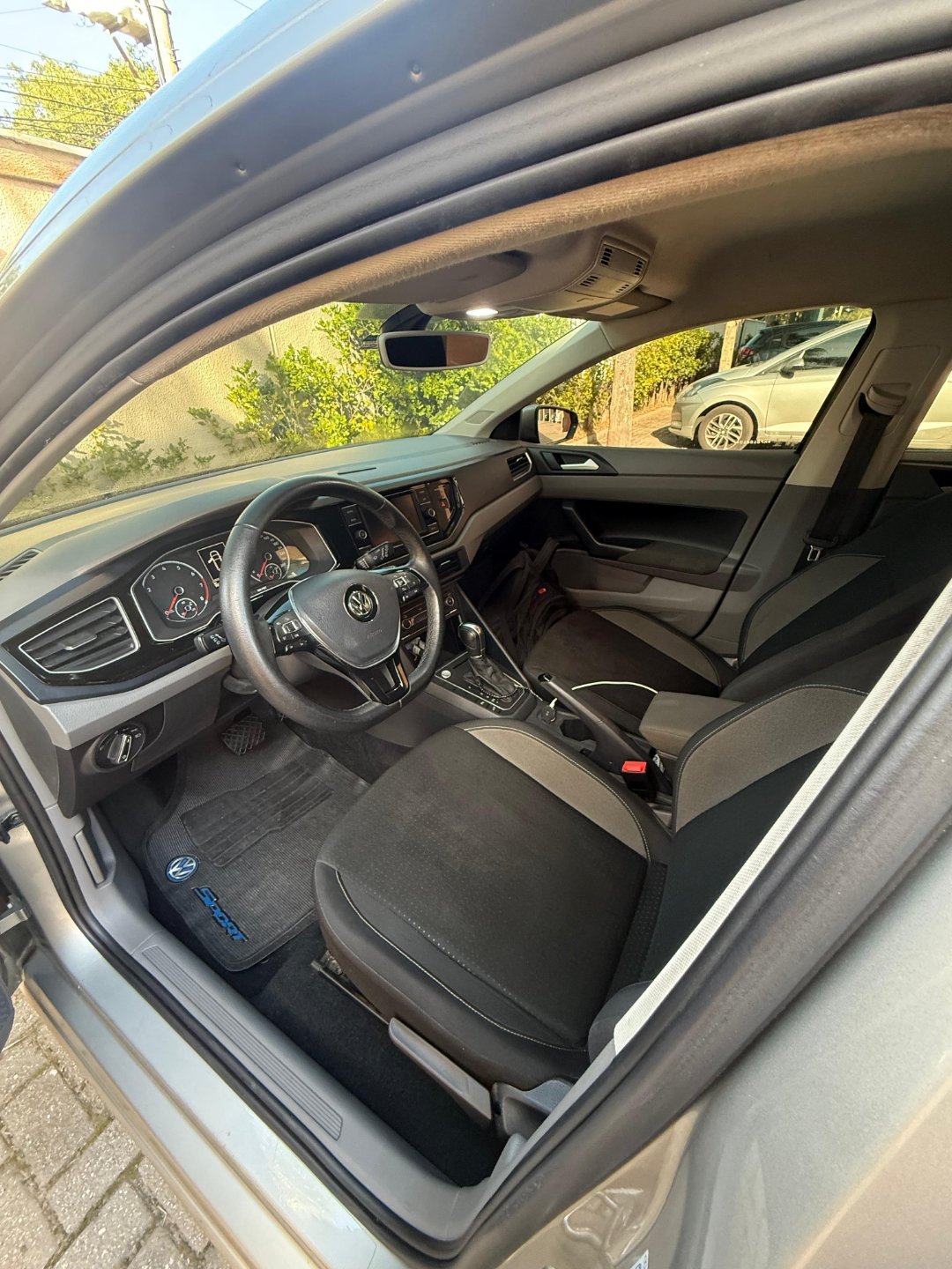 VOLKSWAGEN POLO COMFORT
