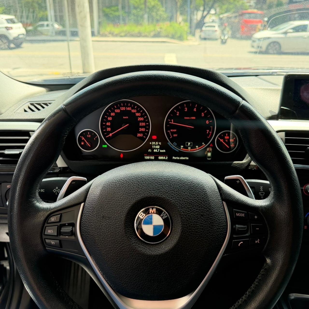 BMW 328i