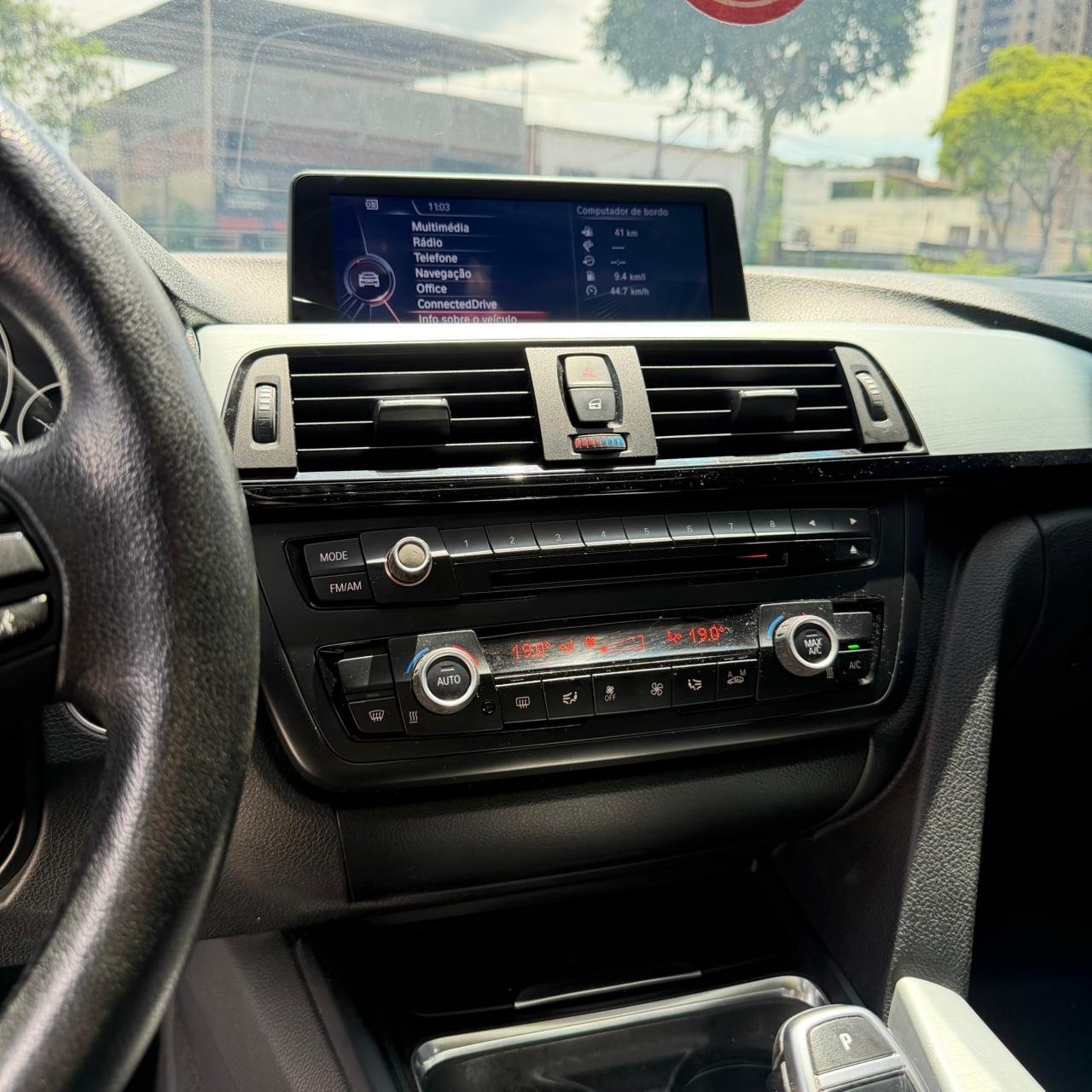 BMW 328i