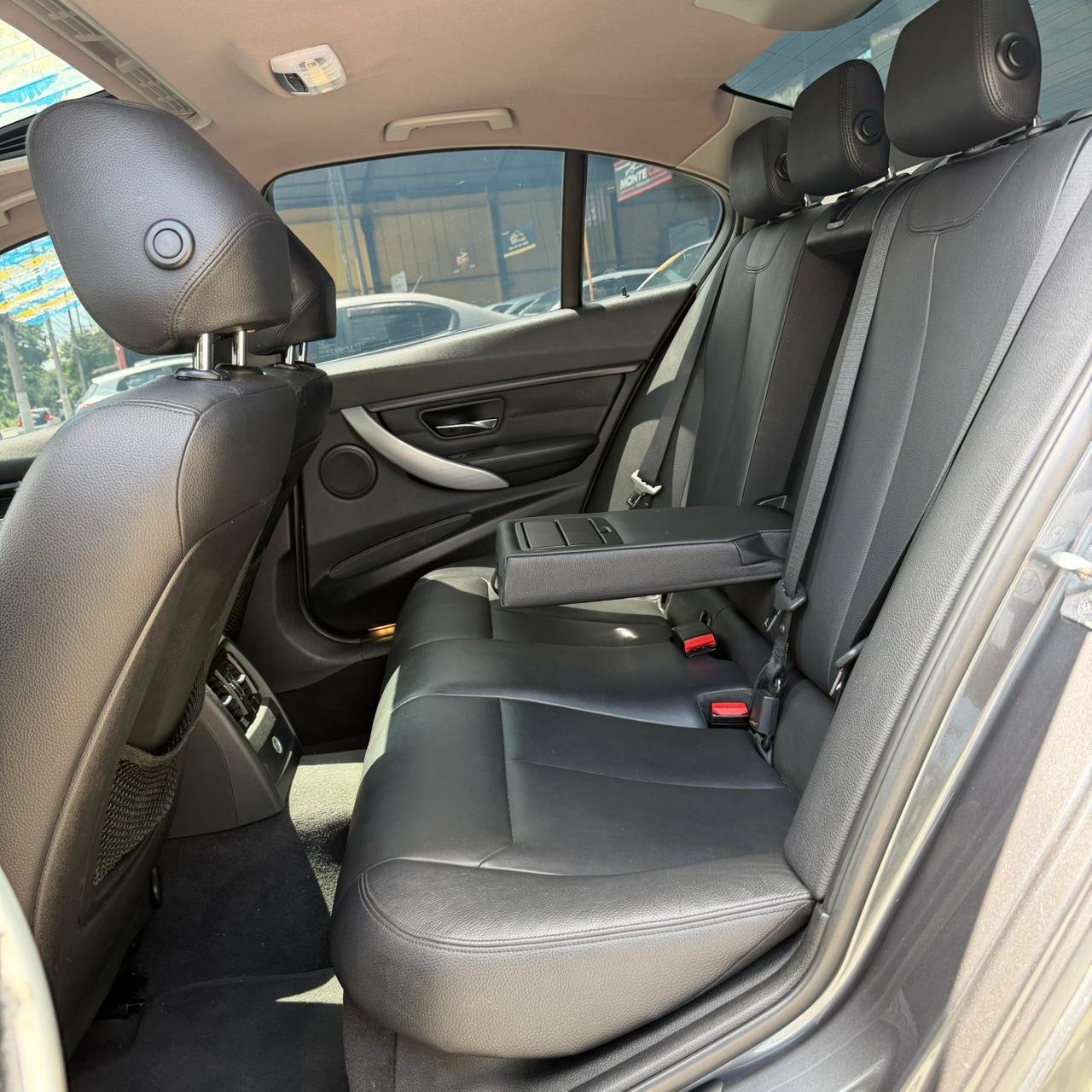 BMW 328i